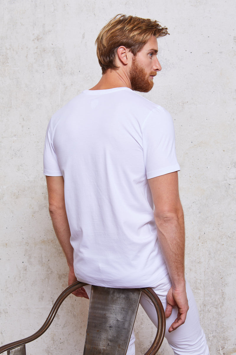 Style#21-MenTShirt-WH-Back+Sitting